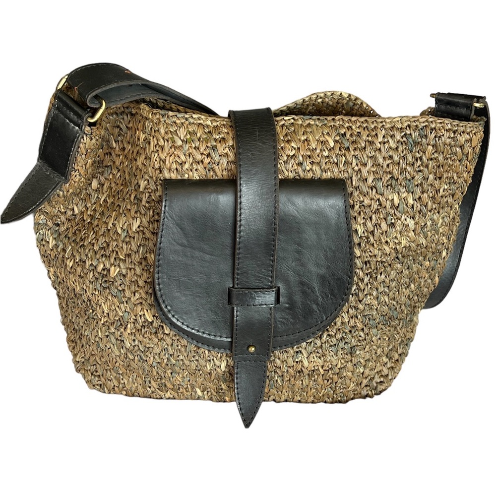 🖤 🎄Onigo Raphia & Leather Shoulder Bag. 100% Raphia, handmade in Madagascar.